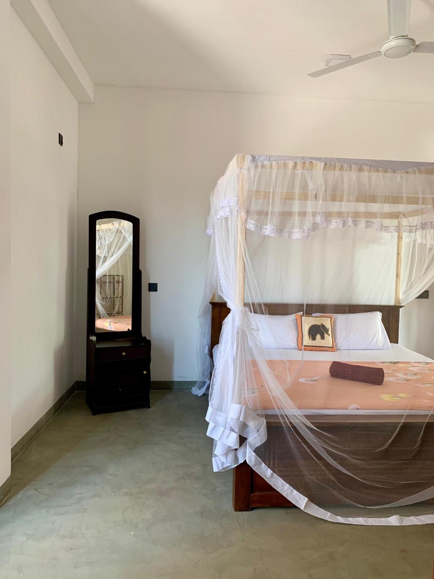 Mrmango Weligama Apartment ภายนอก รูปภาพ